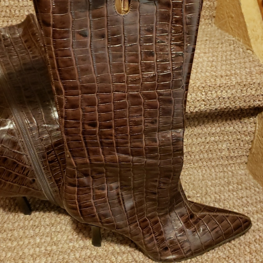 Boots - Picture 2 of 4